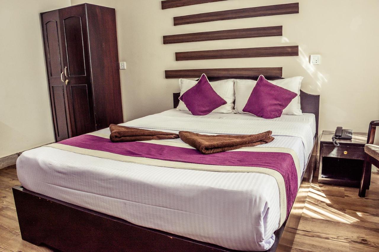 Ausfinn Hotel Metro Inn Kathmandu Ngoại thất bức ảnh
